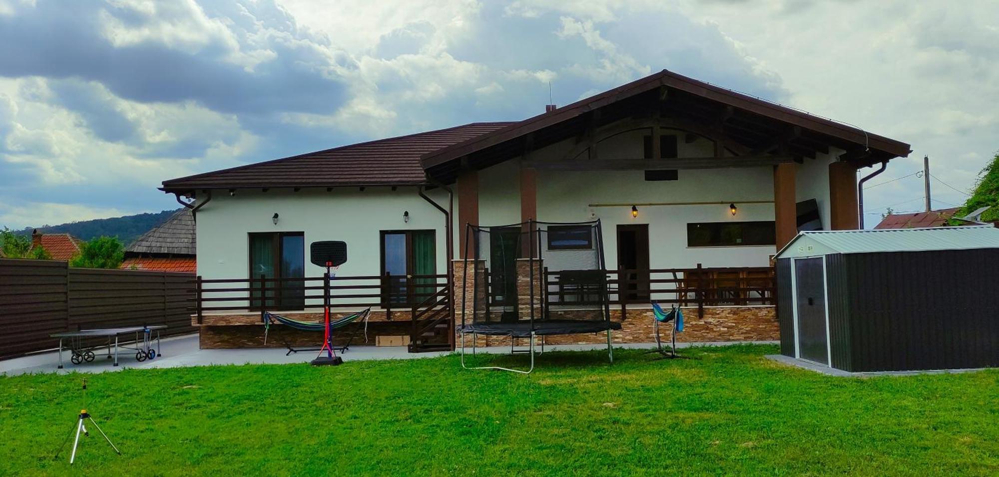 Agropensiunea Anotimpuri * Albestii Paminteni